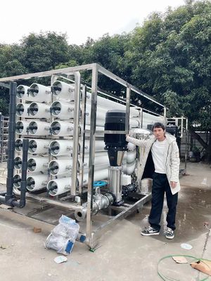 İyi bir fiyat. Paslanmaz Çelik PLC Ters Osmoz Tesisi 70m3/H Otomatik Kontrol çevrimiçi