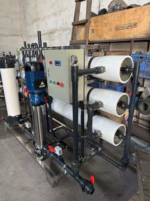 İyi bir fiyat. 6000LPH Bor delik su filtrasyonu için ticari RO sistemi çevrimiçi