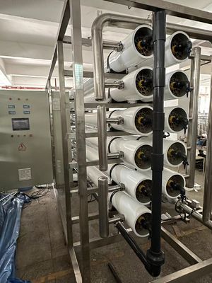 İyi bir fiyat. 5 aşamalı Su Arıtma Endüstriyel RO Sistemi %50-65 geri kazanım oranı ile çevrimiçi