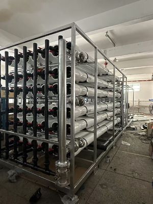 İyi bir fiyat. 500-10000 PPM Siemens PLC ile tuzlu su ters osmosi tesisi çevrimiçi