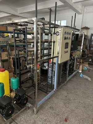 İyi bir fiyat. Grundfos Pompaları ve Filmtec/Toray Membranı ile UPVC/SS304 Ekli EDI Su Arıtma Sistemi çevrimiçi